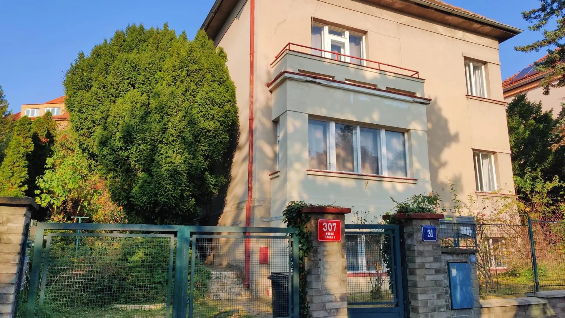 Contatti di Apartment In House With Private Parking And Garden